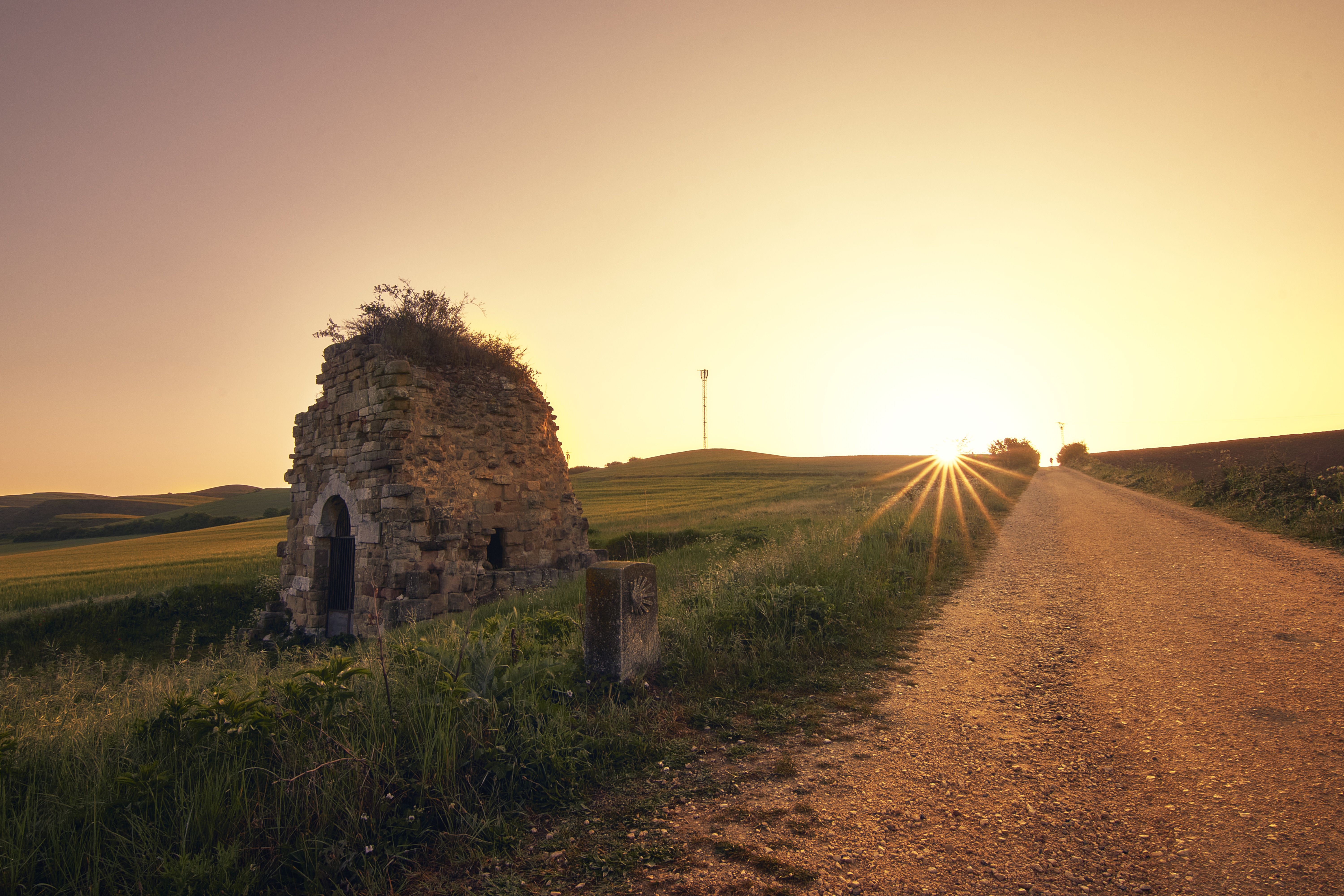 Amanecer en el camino